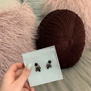 Super cute black drop earrings